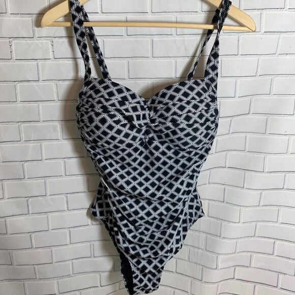 Nip Tuck Swim Ruched Black/White Swimsuit Sz 8 - Picture 1 of 5